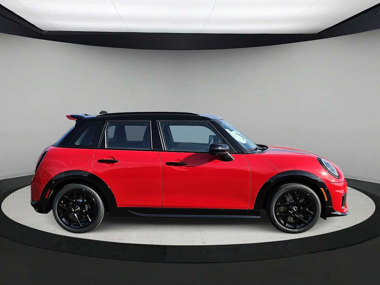 Thumbnail: 2026 MINI Cooper Hardtop - 9