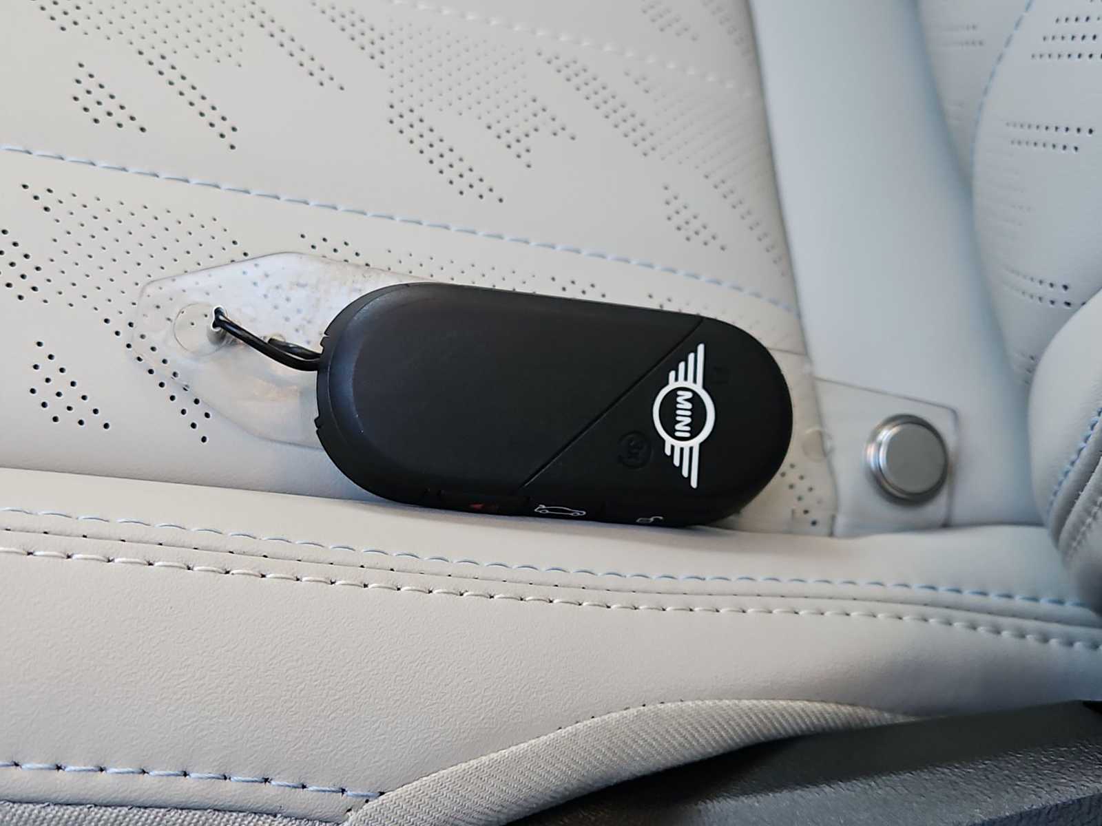 Thumbnail: 2026 MINI Cooper Hardtop - 32