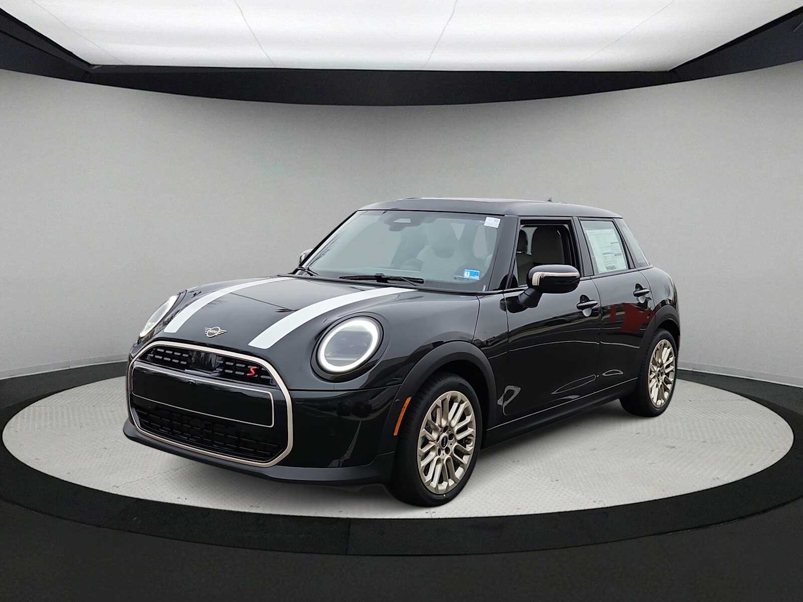 Thumbnail: 2026 MINI Cooper Hardtop - 4