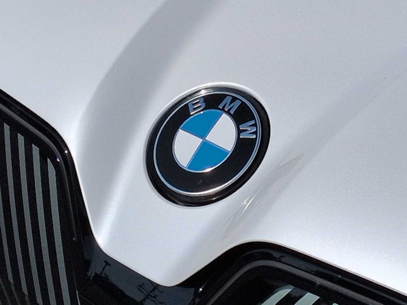 Thumbnail: 2026 BMW iX - 12