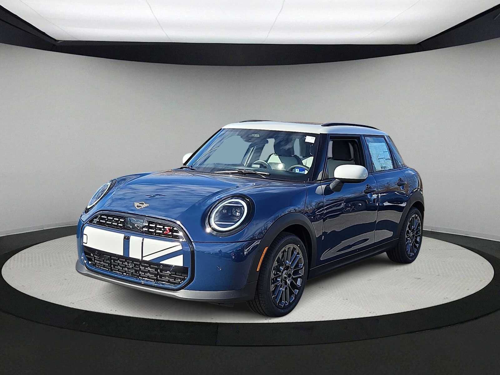 Thumbnail: 2026 MINI Cooper Hardtop - 4