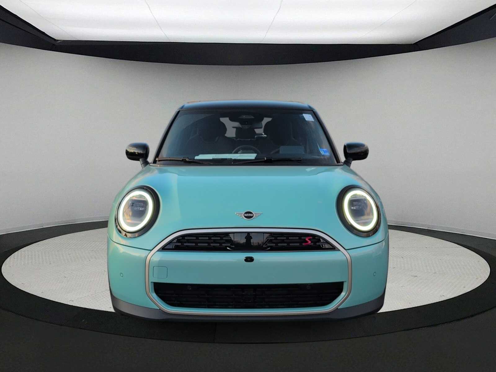 Thumbnail: 2026 MINI Cooper Hardtop - 3