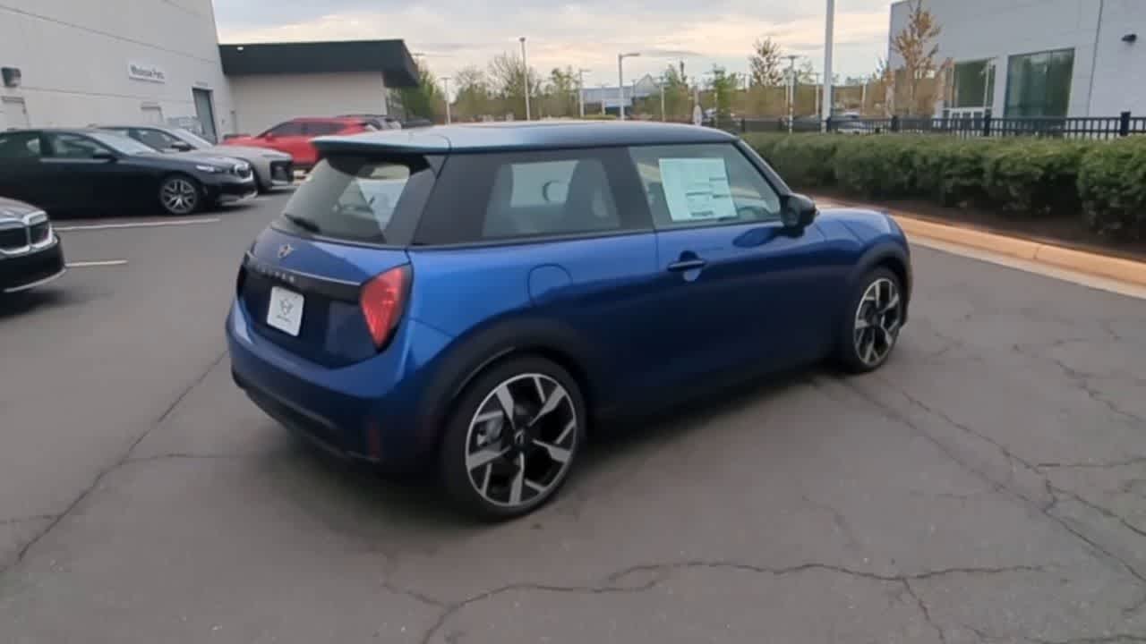 Thumbnail: 2025 MINI Cooper Hardtop - 9