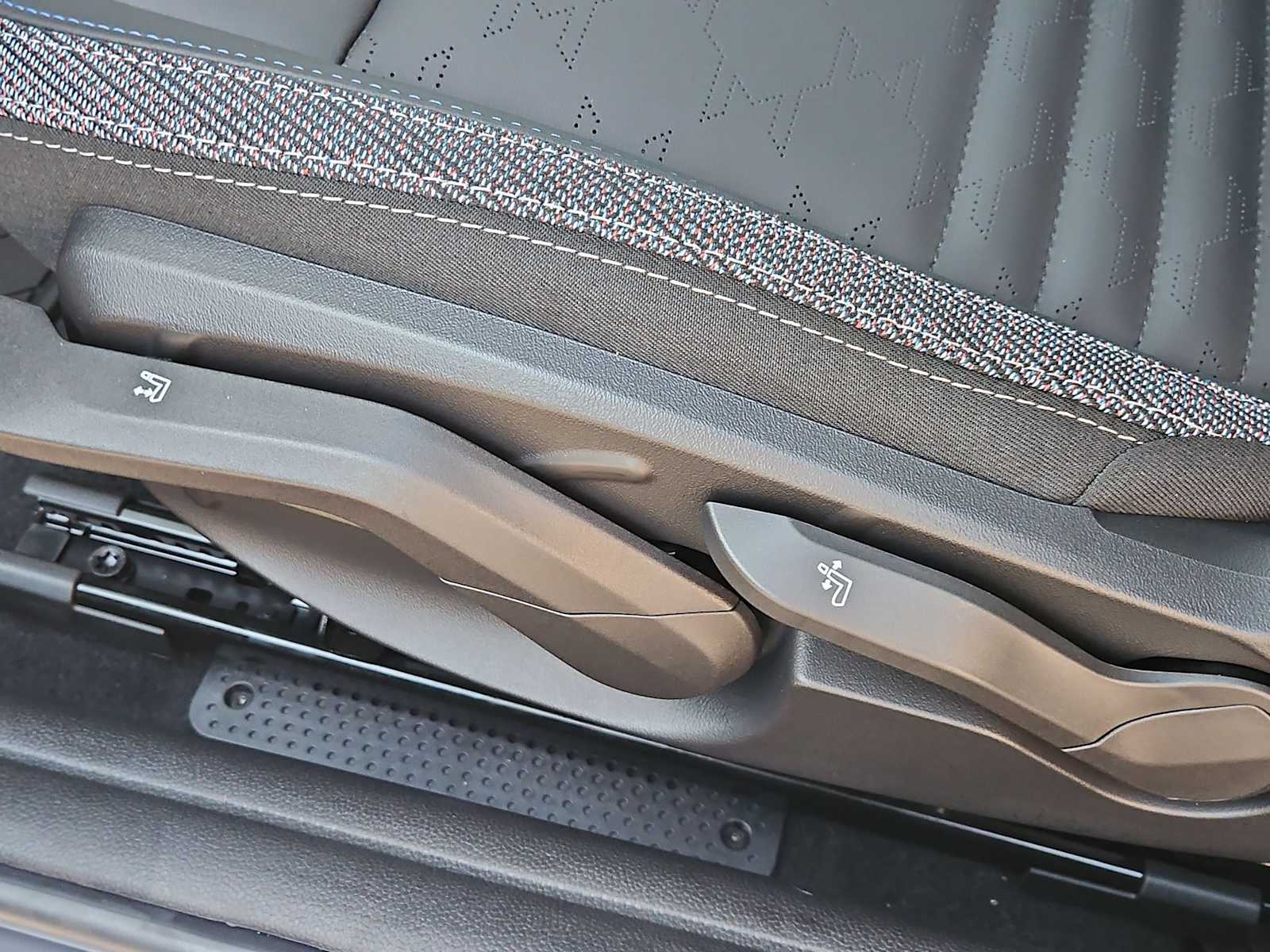 Thumbnail: 2026 MINI Cooper Hardtop - 16