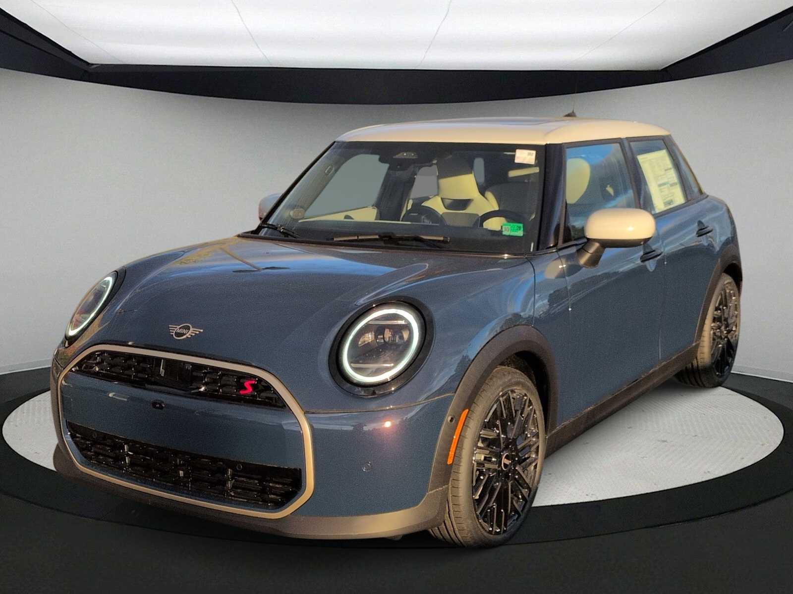 Thumbnail: 2026 MINI Cooper Hardtop - 4