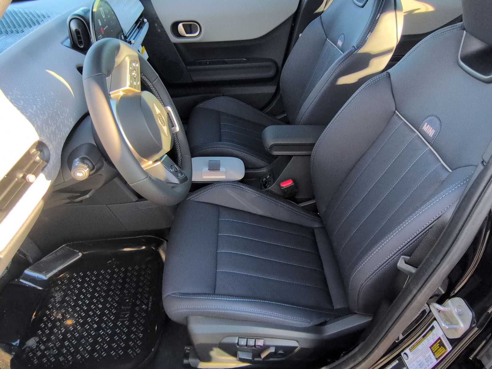 Thumbnail: 2026 MINI Cooper Hardtop - 17