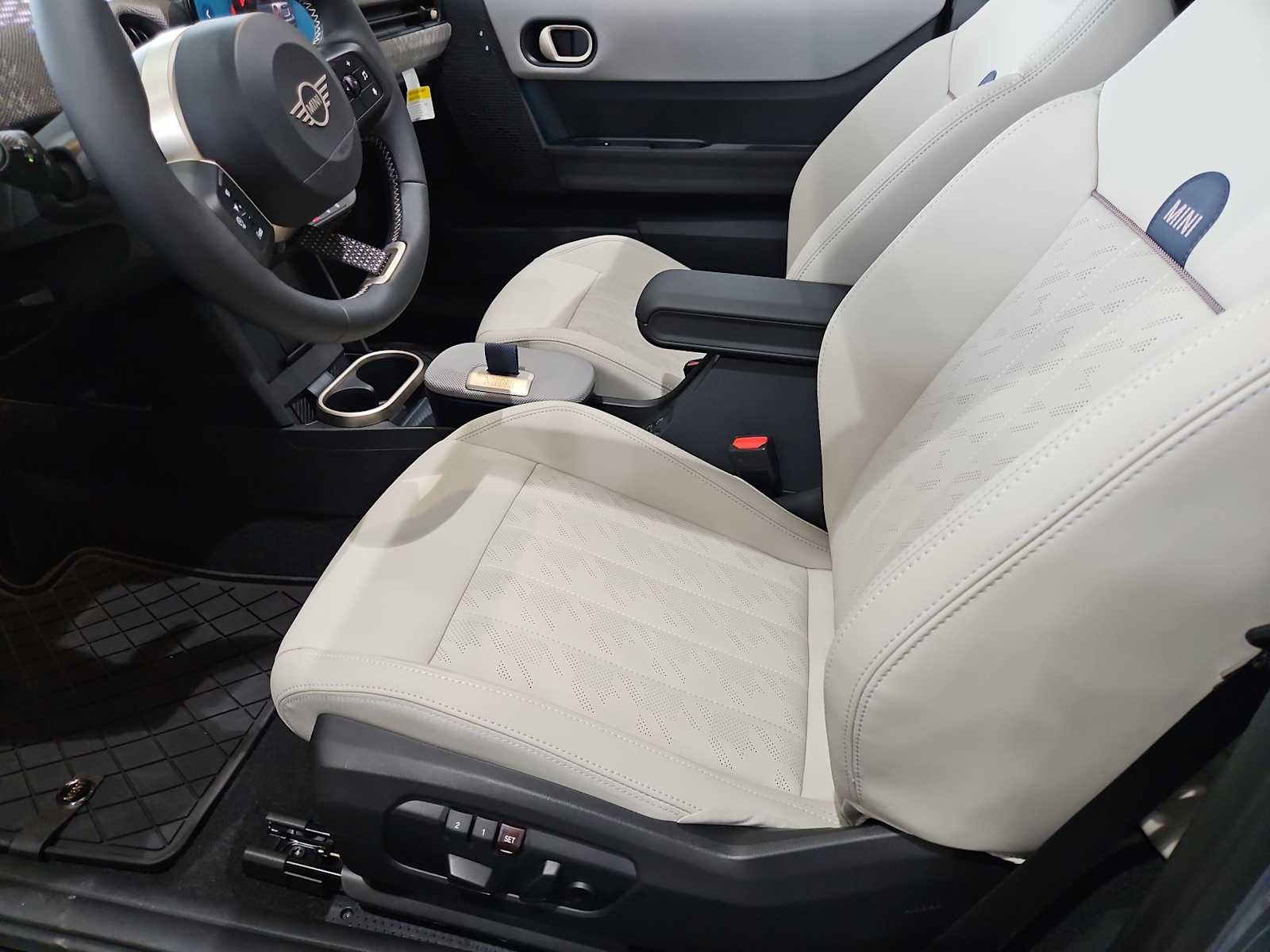 Thumbnail: 2026 MINI Cooper Convertible - 15