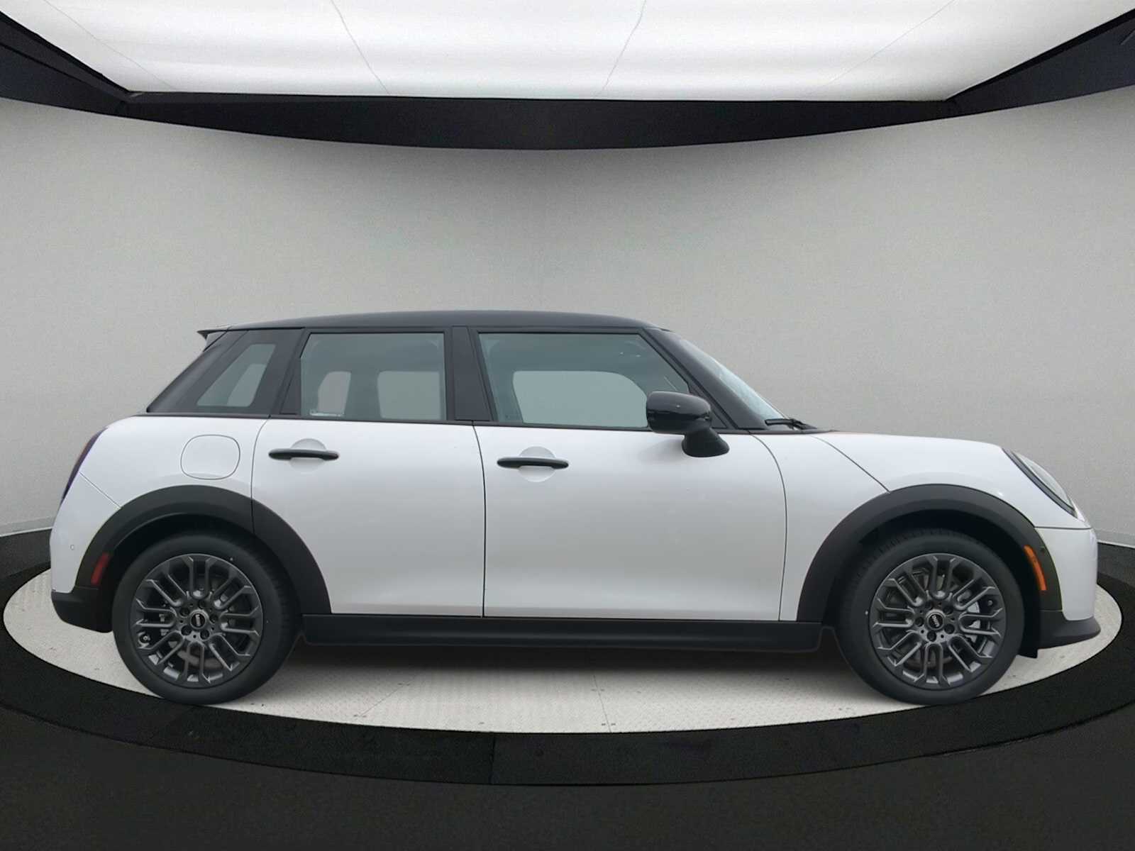 Thumbnail: 2026 MINI Cooper Hardtop - 9