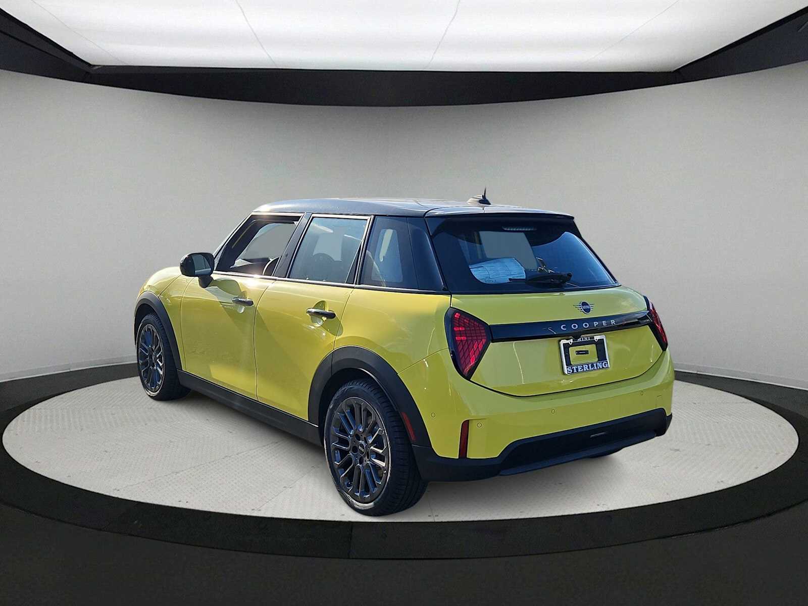 Thumbnail: 2026 MINI Cooper Hardtop - 6
