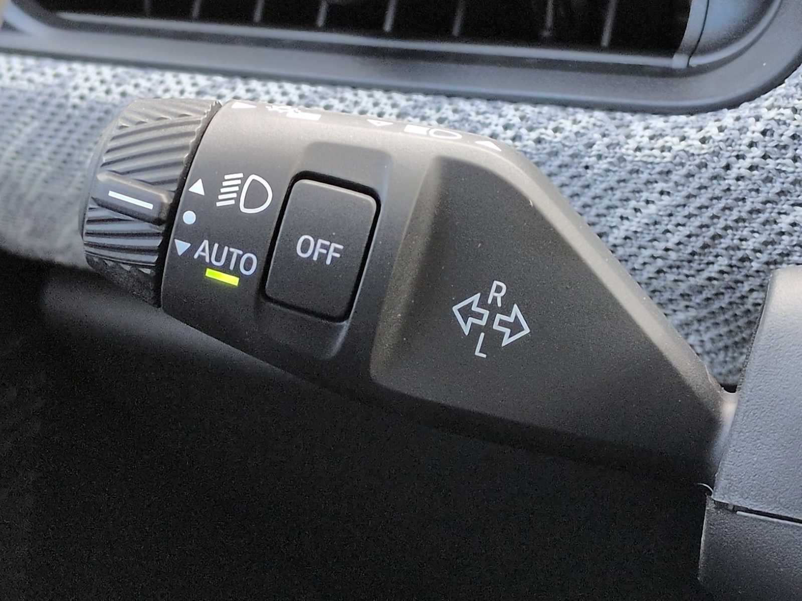 Thumbnail: 2026 MINI Cooper Convertible - 26