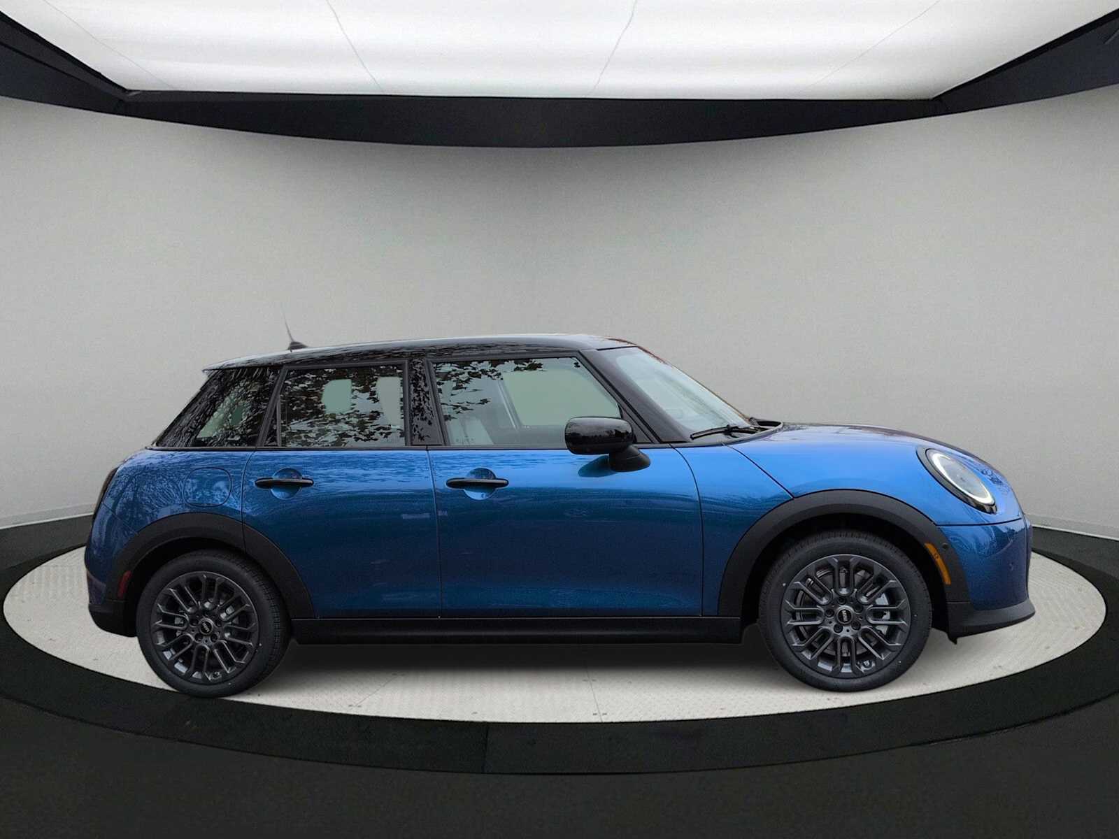 Thumbnail: 2026 MINI Cooper Hardtop - 9