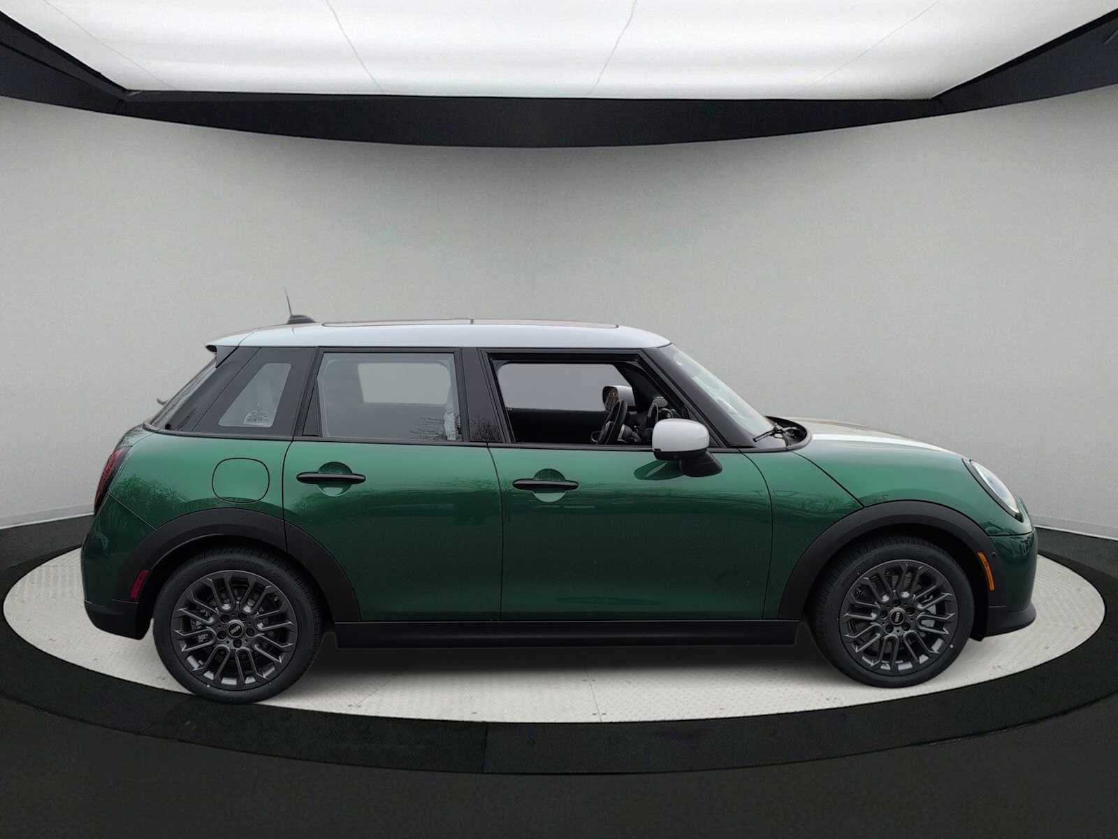 Thumbnail: 2026 MINI Cooper Hardtop - 9
