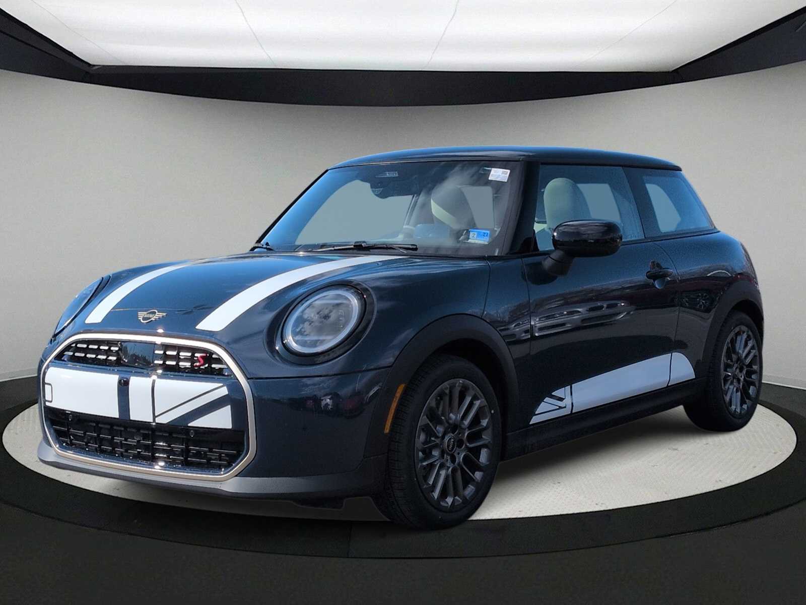 Thumbnail: 2026 MINI Cooper Hardtop - 4