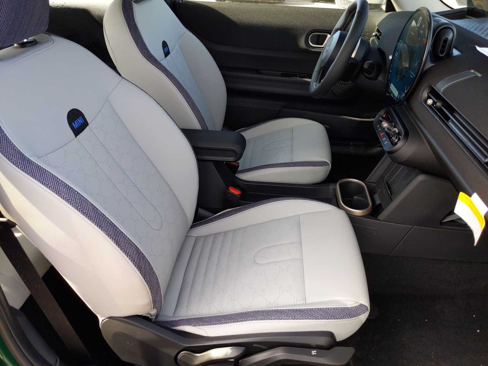 Thumbnail: 2025 MINI Cooper Hardtop - 21