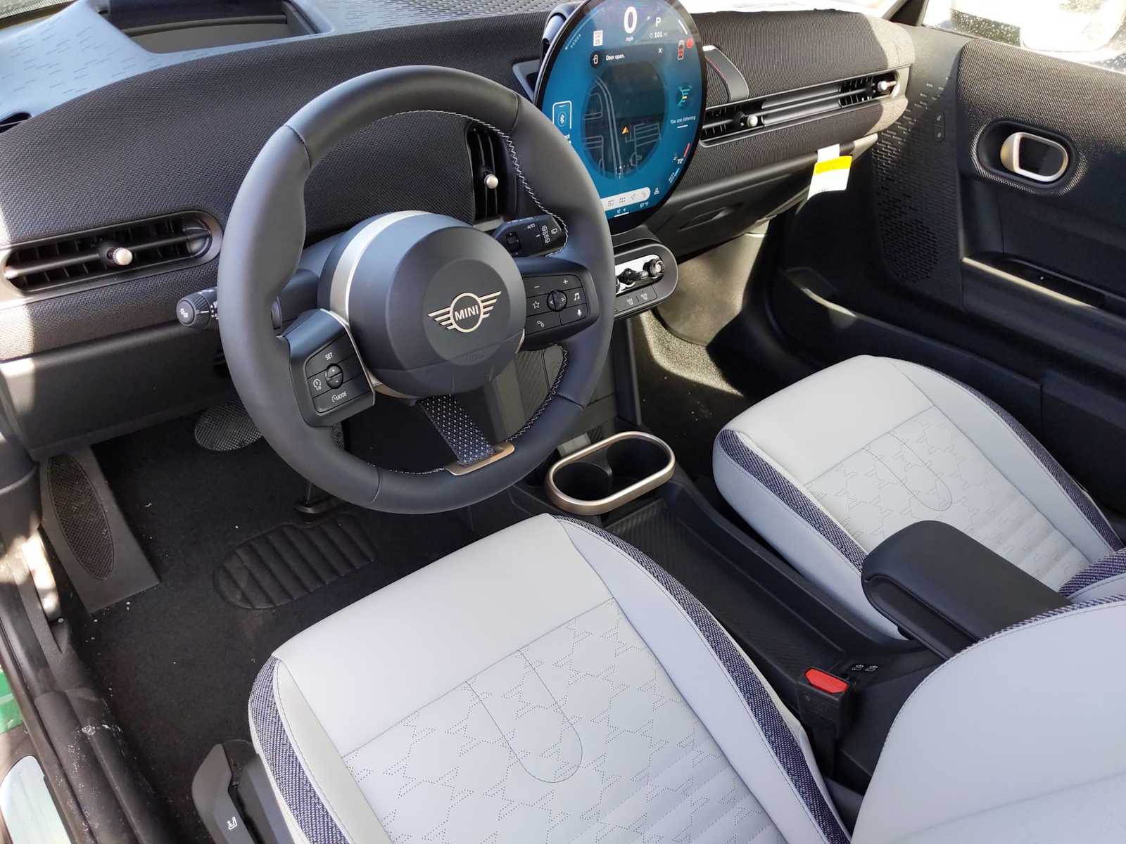 Thumbnail: 2025 MINI Cooper Hardtop - 10