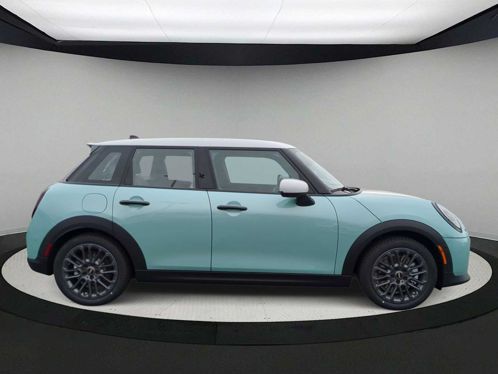Thumbnail: 2026 MINI Cooper Hardtop - 9