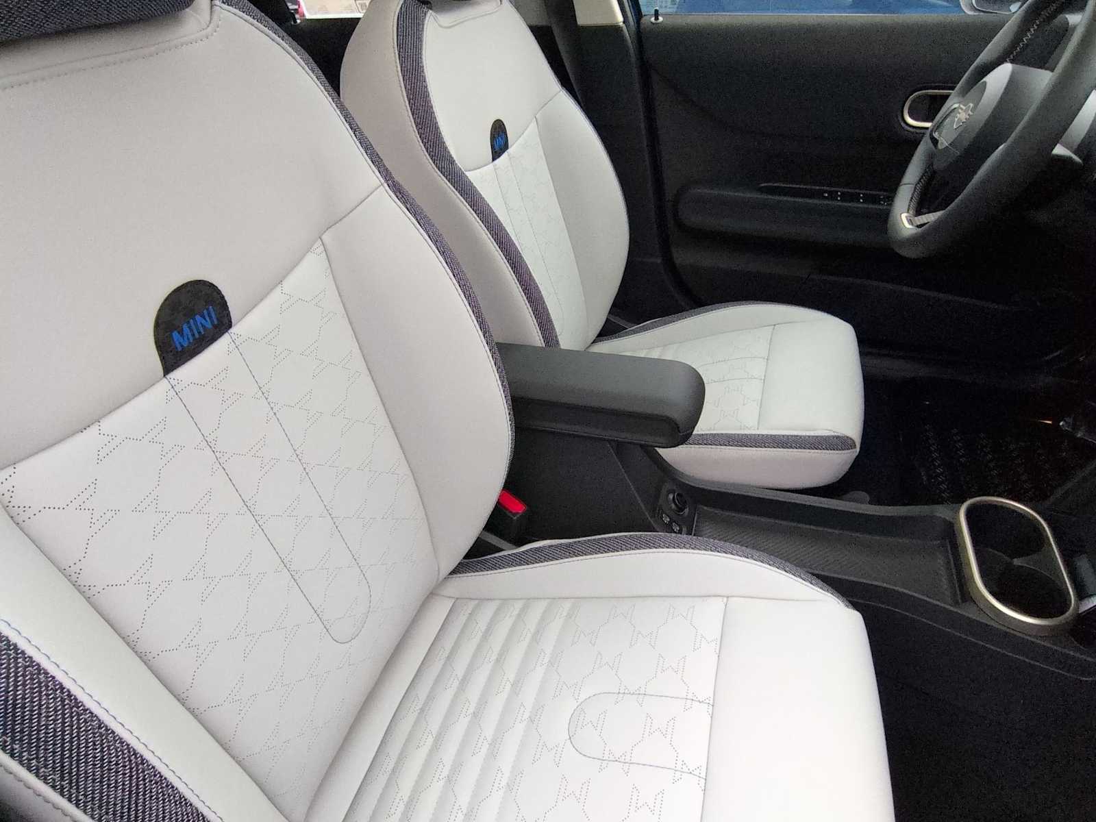 Thumbnail: 2026 MINI Cooper Hardtop - 24