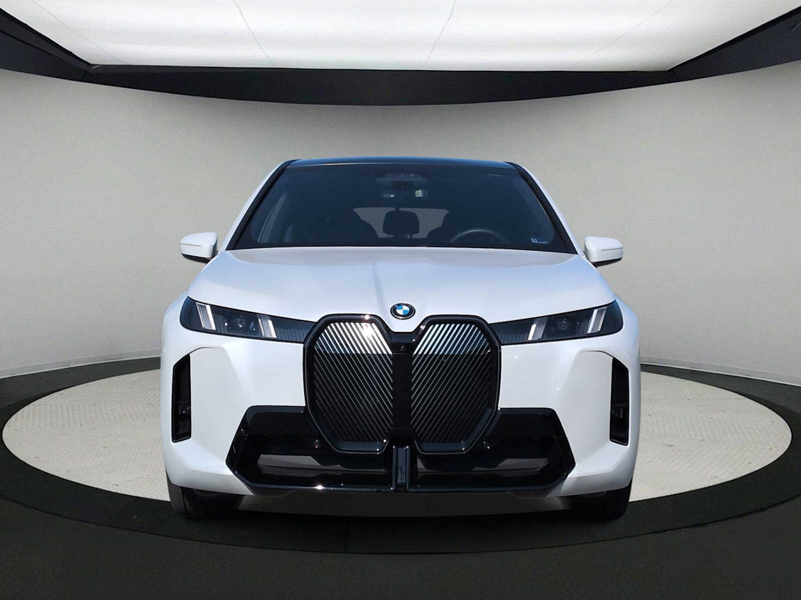 Thumbnail: 2026 BMW iX - 3