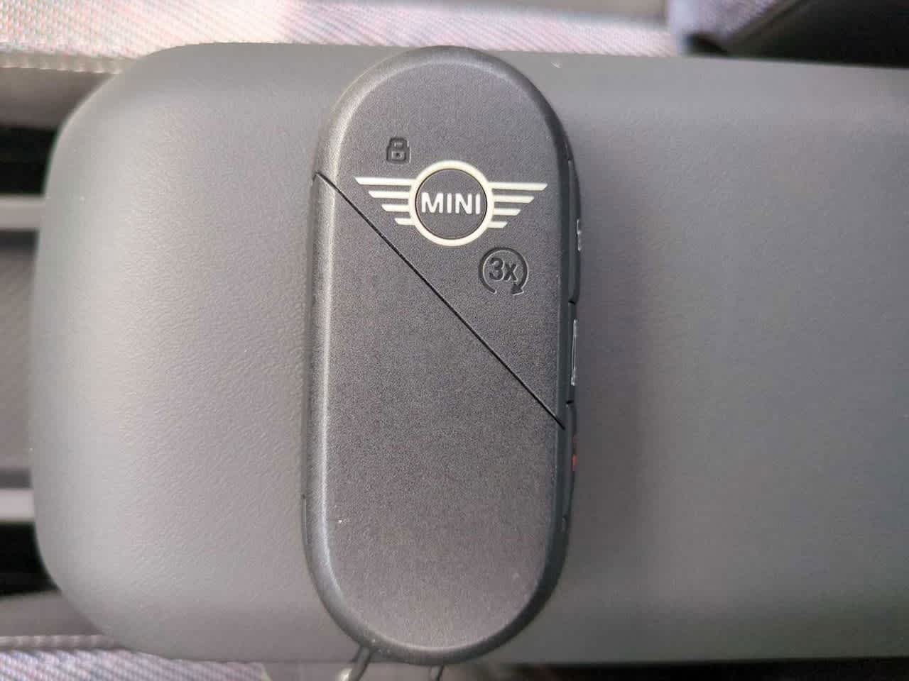 Thumbnail: 2025 MINI Cooper Hardtop - 32