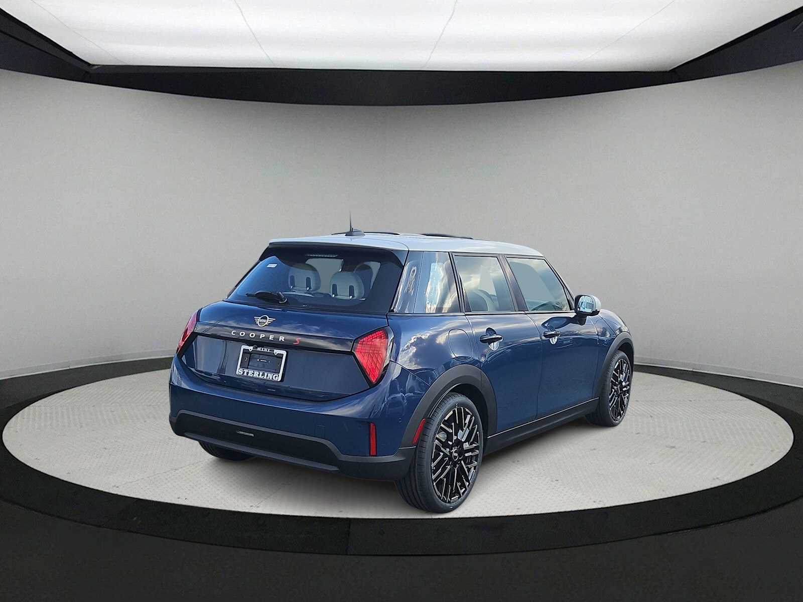 Thumbnail: 2026 MINI Cooper Hardtop - 8