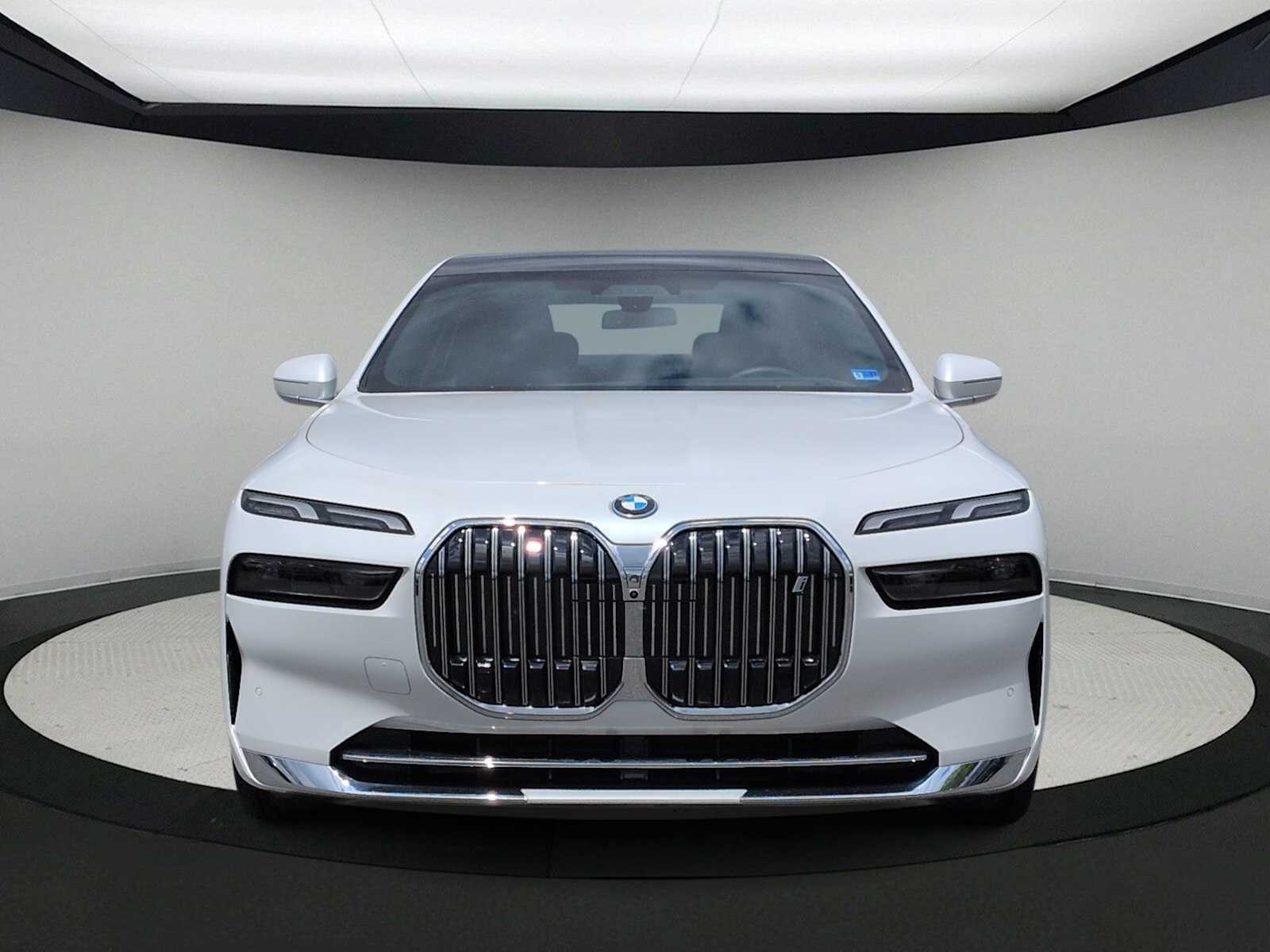 Thumbnail: 2025 BMW i7 - 3