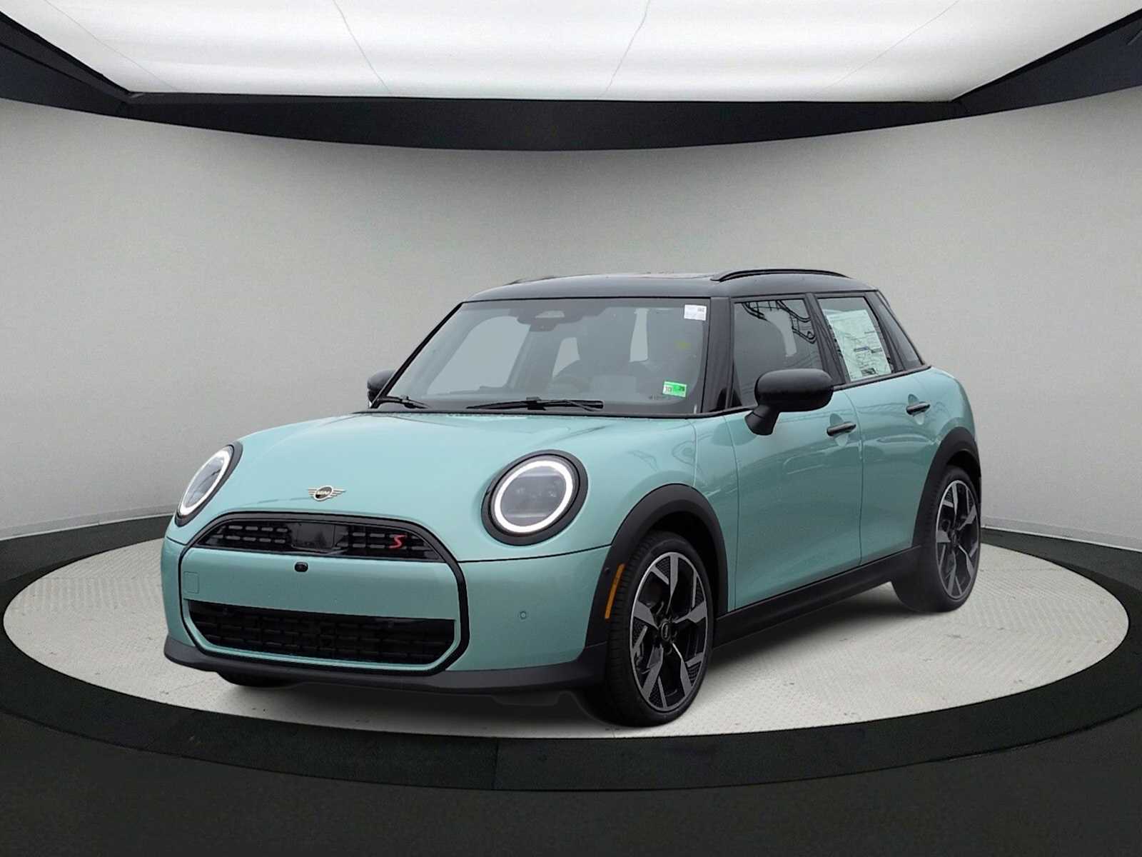 Thumbnail: 2026 MINI Cooper Hardtop - 4