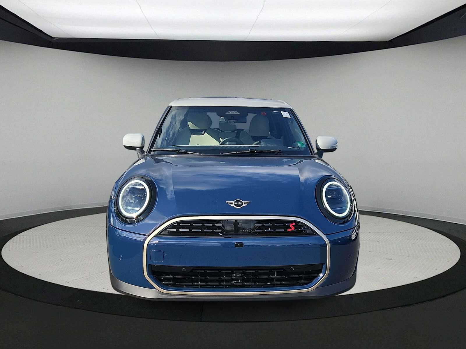 Thumbnail: 2026 MINI Cooper Hardtop - 3