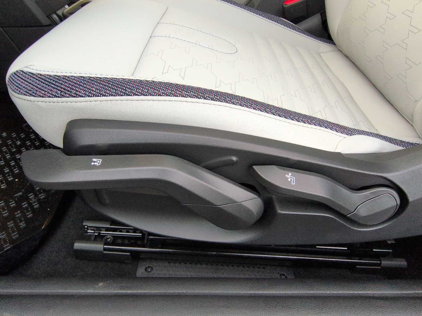 Thumbnail: 2026 MINI Cooper Hardtop - 18