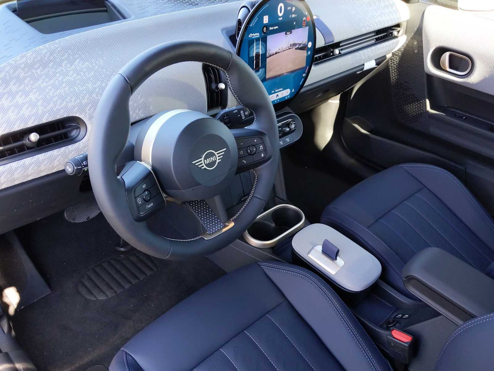 Thumbnail: 2025 MINI Cooper Hardtop - 10