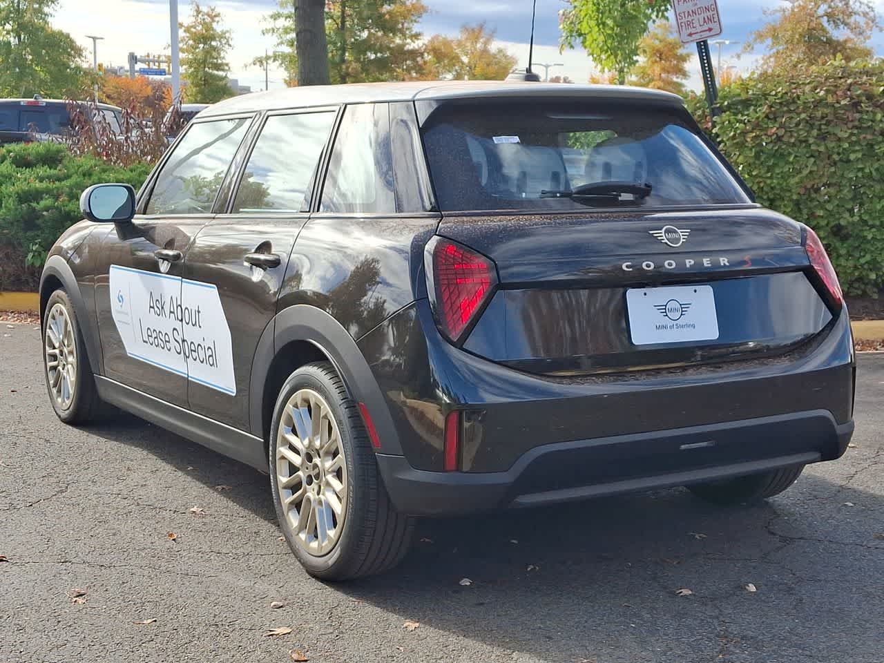 Thumbnail: 2025 MINI Cooper Hardtop - 4