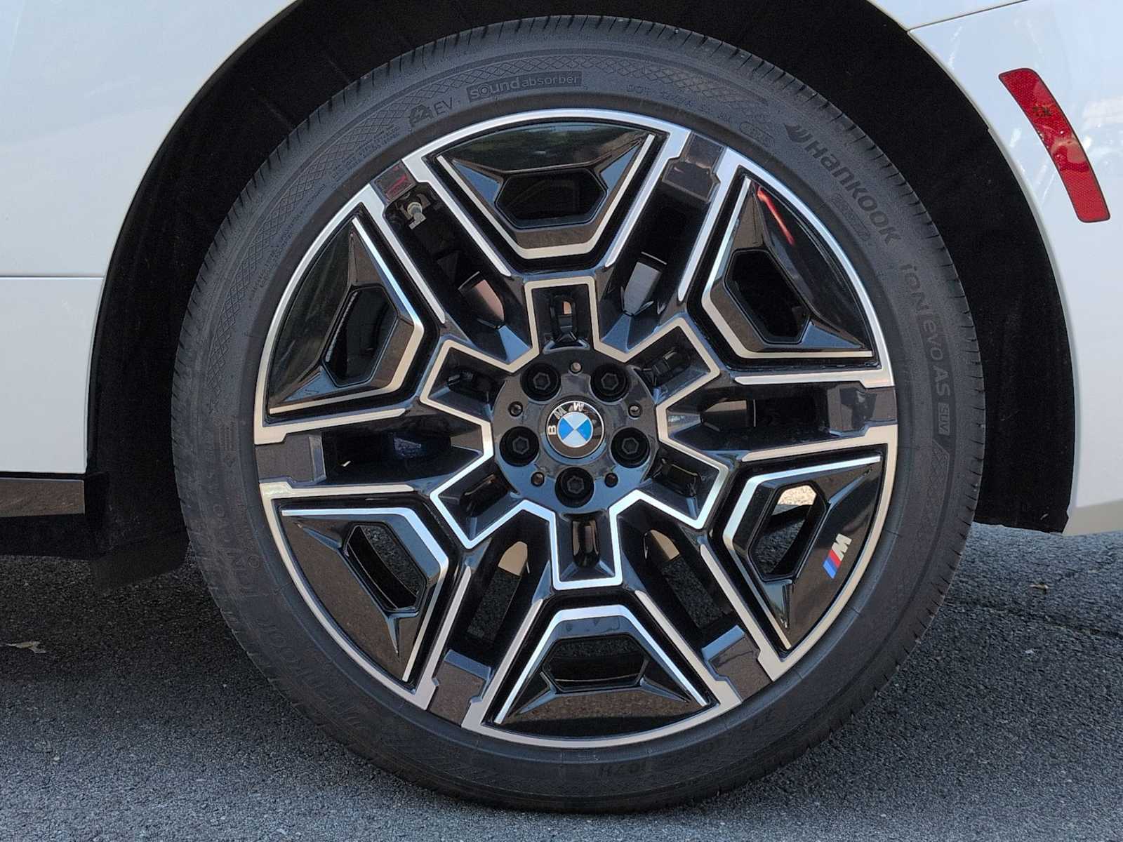 Thumbnail: 2026 BMW iX - 14