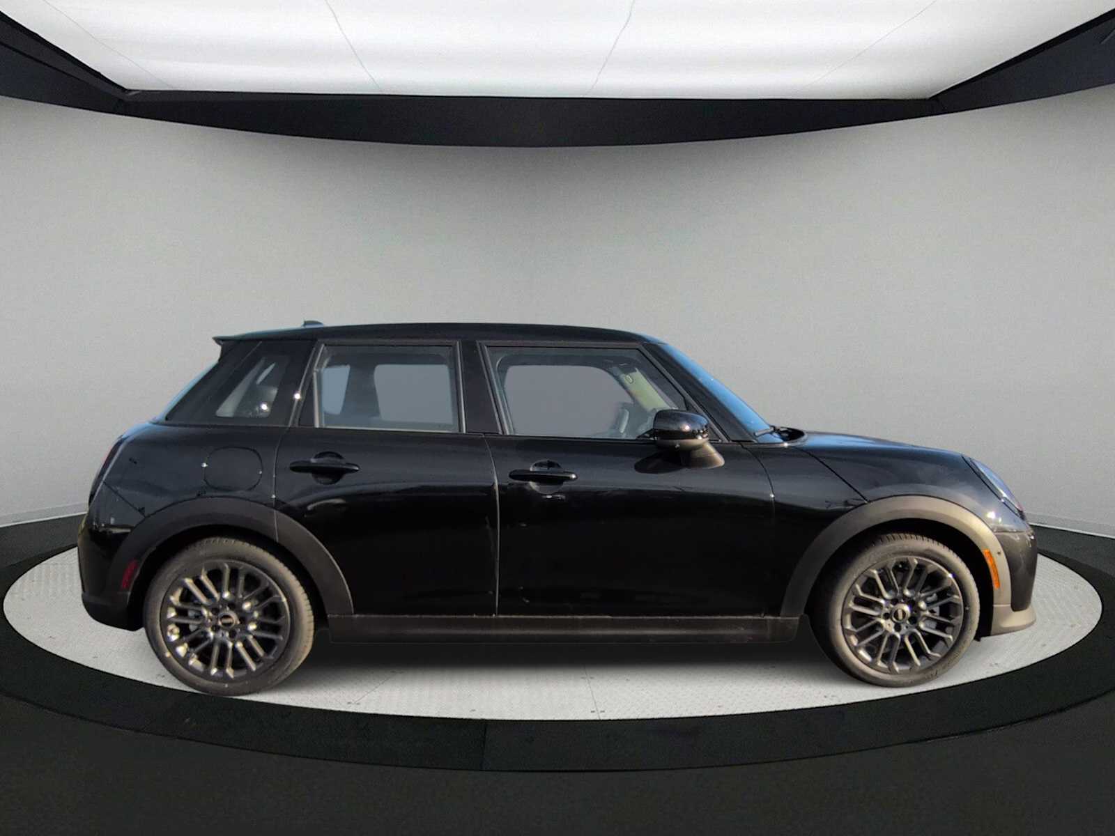 Thumbnail: 2026 MINI Cooper Hardtop - 9