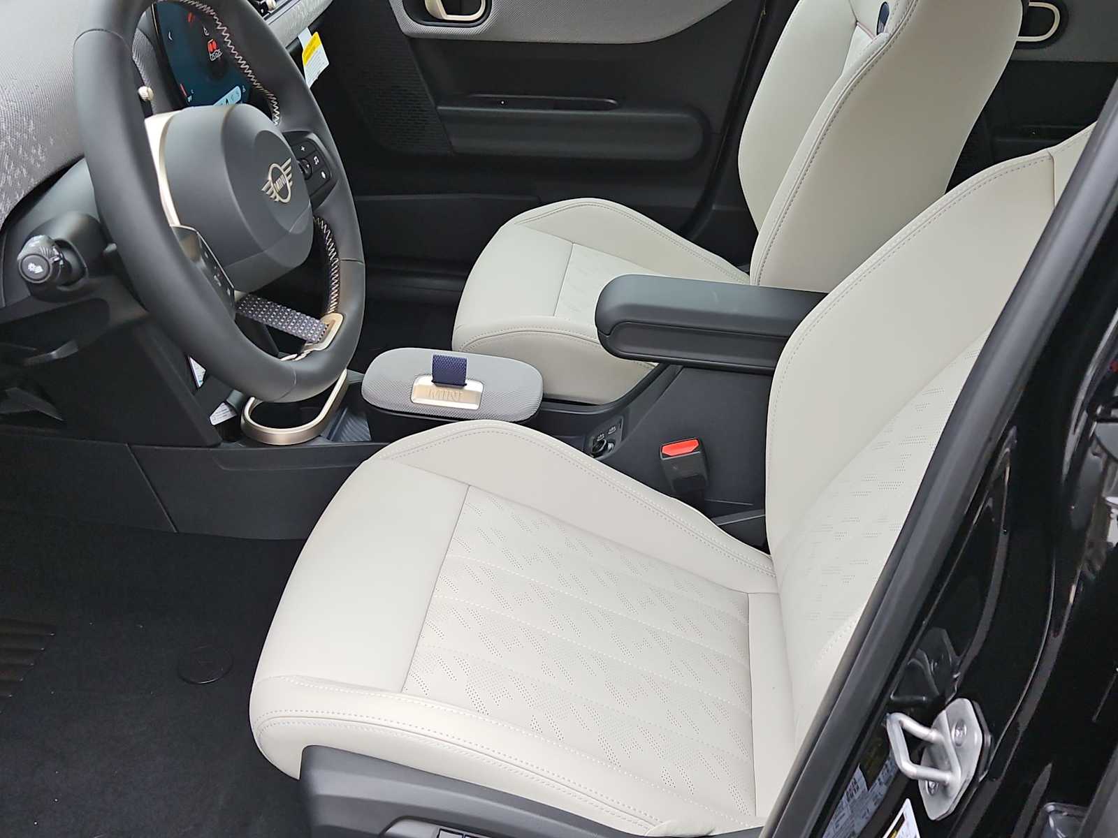 Thumbnail: 2026 MINI Cooper Hardtop - 15