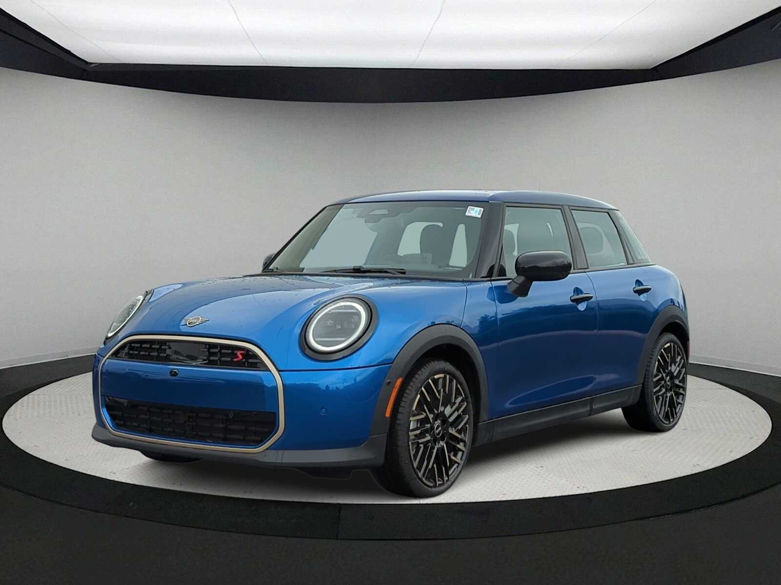 Thumbnail: 2025 MINI Cooper Hardtop - 4