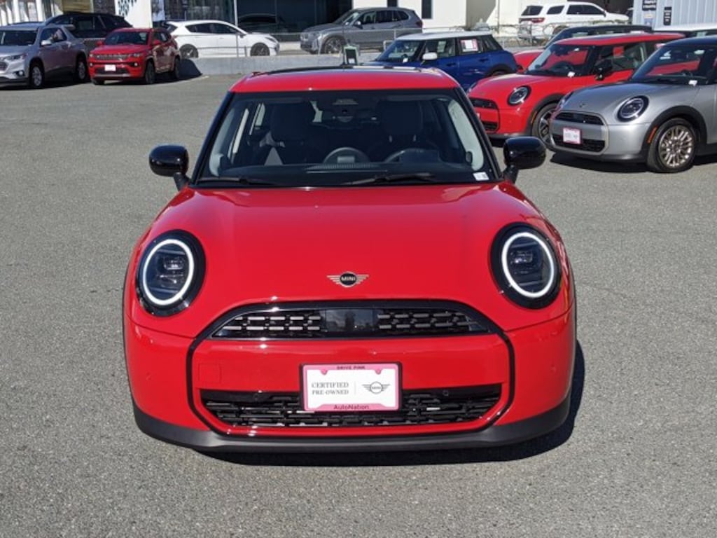 Certified 2025 MINI Hardtop 4 Door C Signature Trim 4dr Car