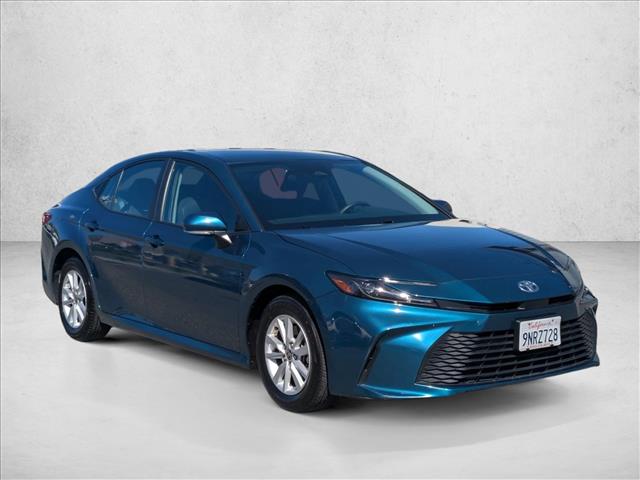 2025 Toyota Camry LE photo 3
