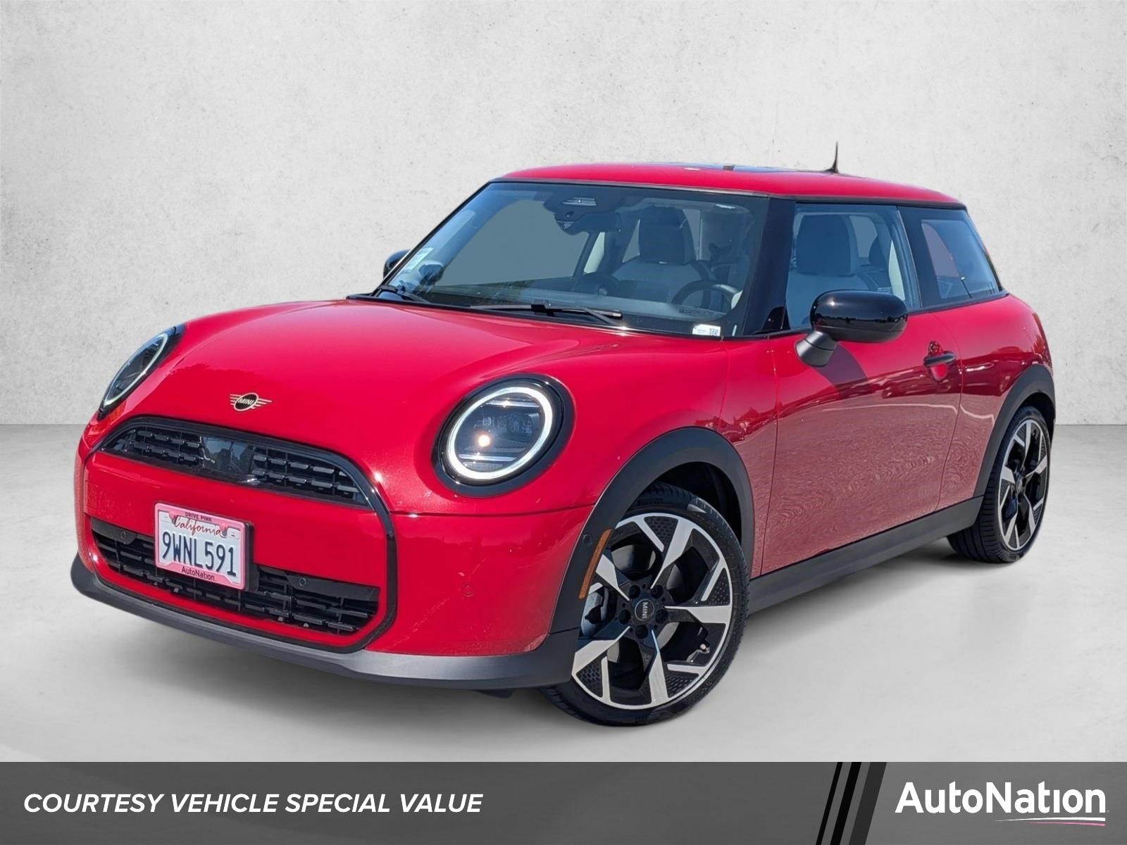 2025 MINI Hardtop Cooper's photo