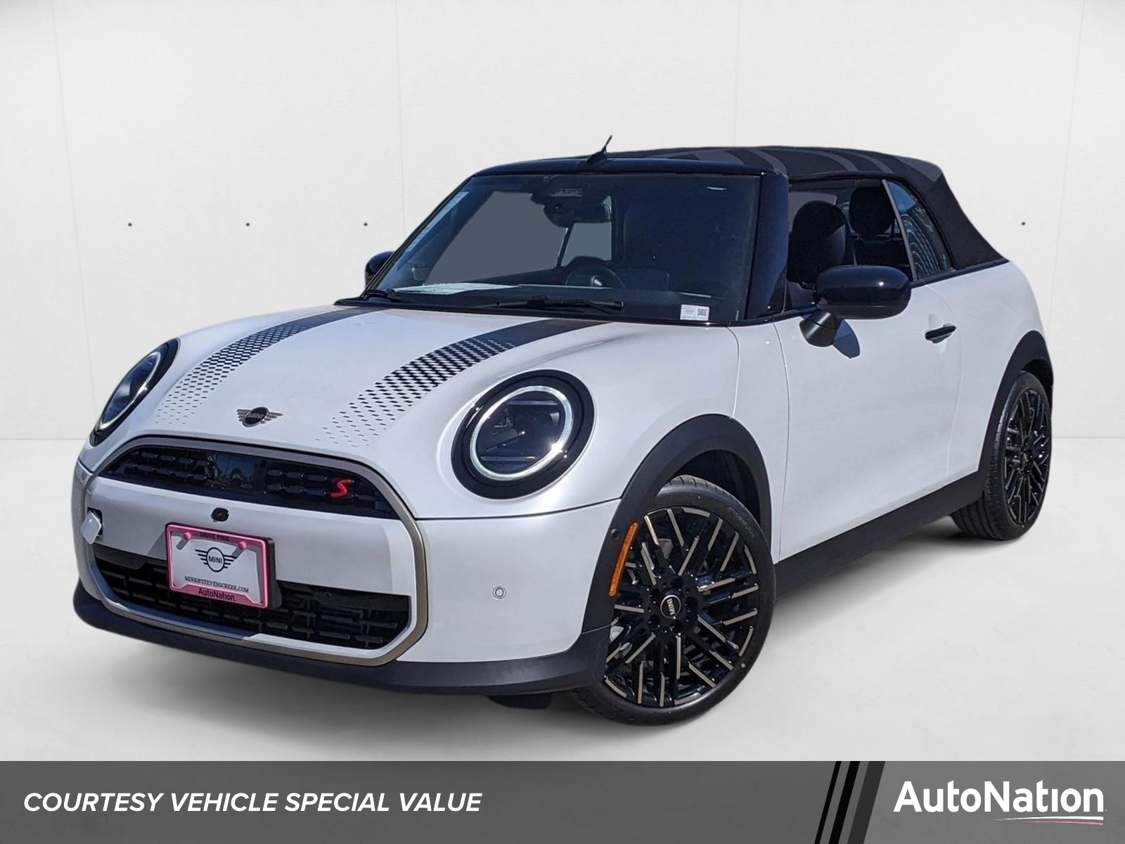 2026 MINI Convertible Cooper S's photo