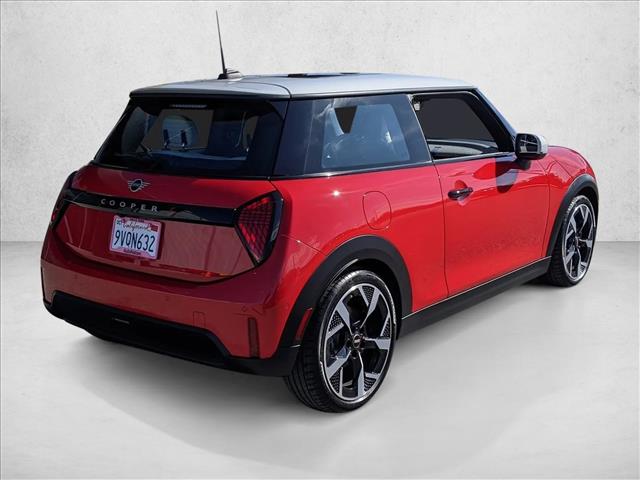 2025 MINI Hardtop 2 Door Cooper S photo 5