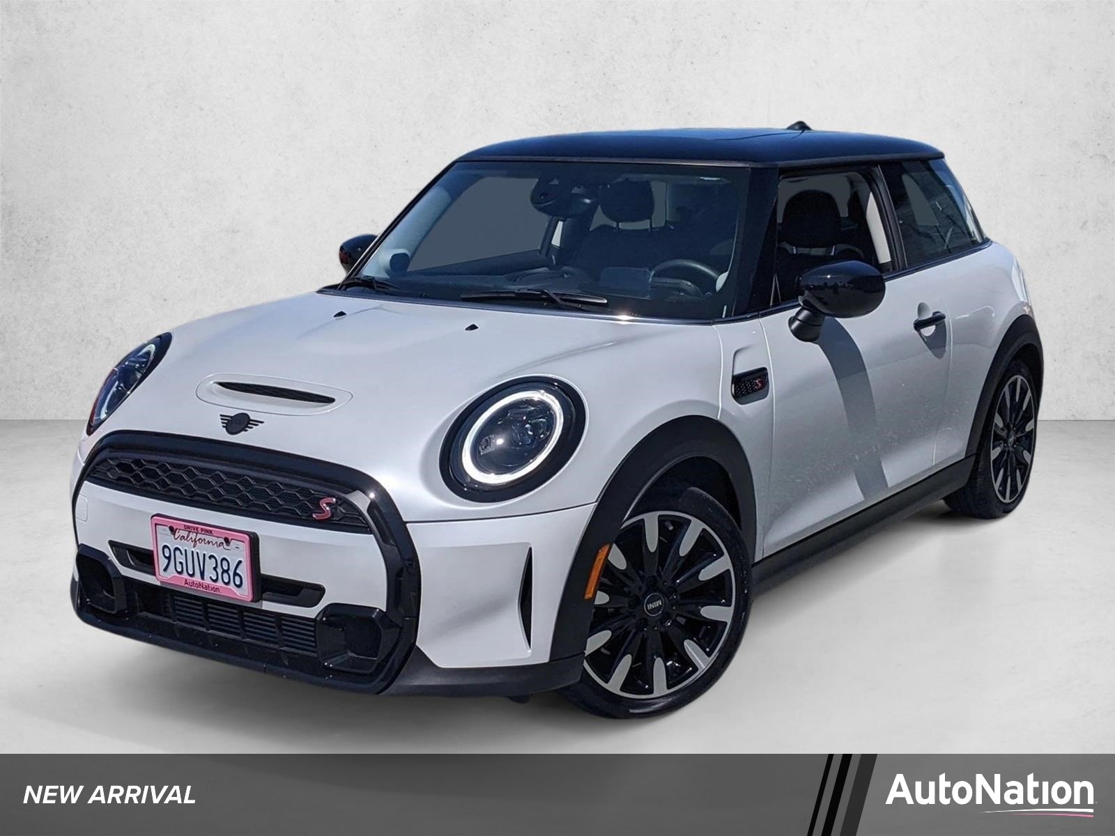 2024 MINI Hardtop Cooper S's photo