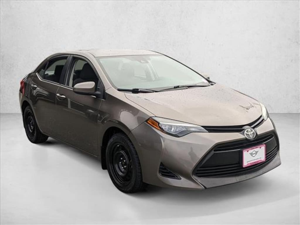 Used 2017 Toyota Corolla LE 4dr Car