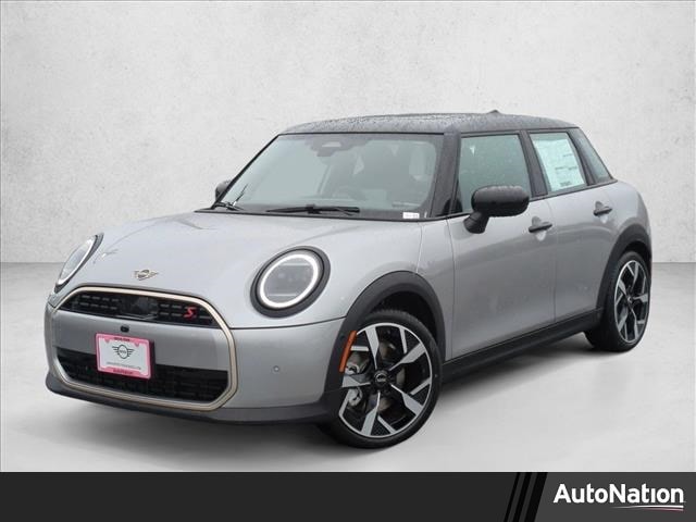 2026 MINI Hardtop 4 Door S's photo