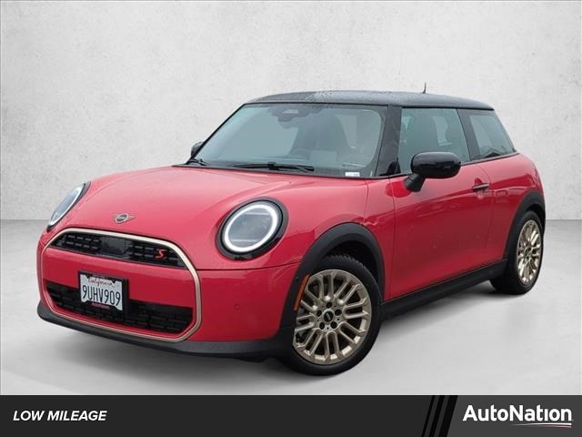 2025 MINI Hardtop 2 Door S's photo
