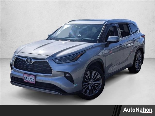 2022 Toyota Highlander Platinum photo 1