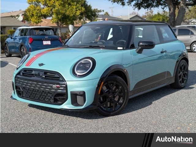 2026 MINI Hardtop 2 Door S's photo