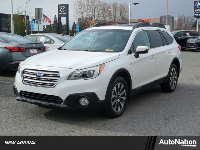 2015 Subaru Outback Limited's photo