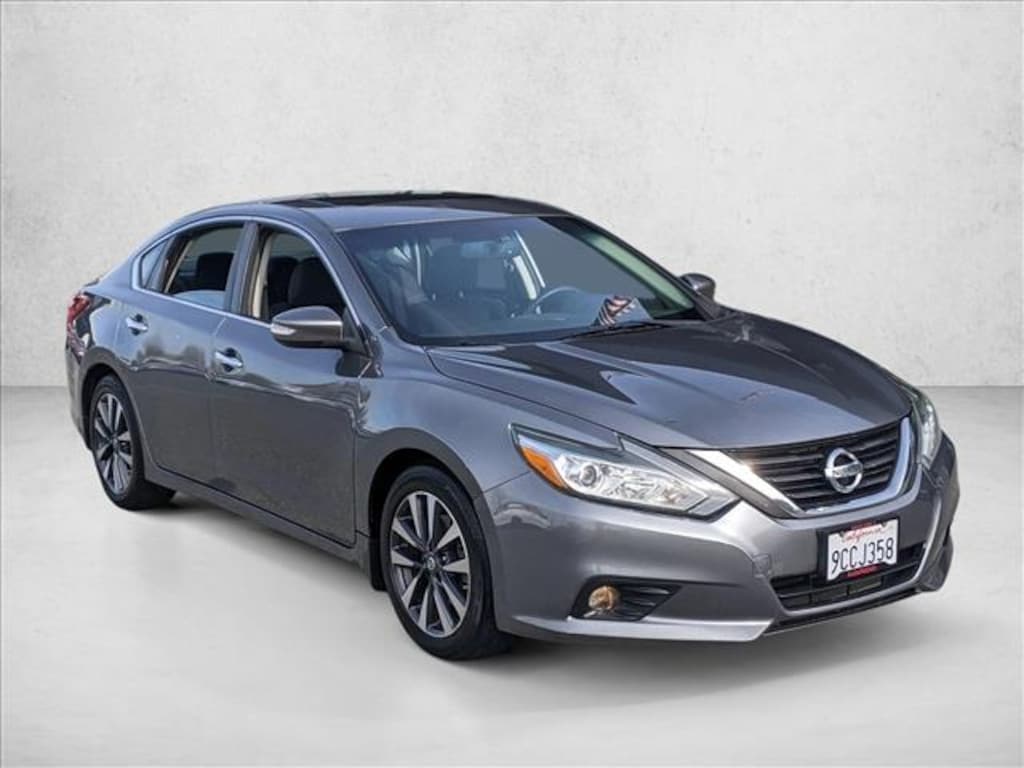 Used 2016 Nissan Altima 2.5 SV 4dr Car