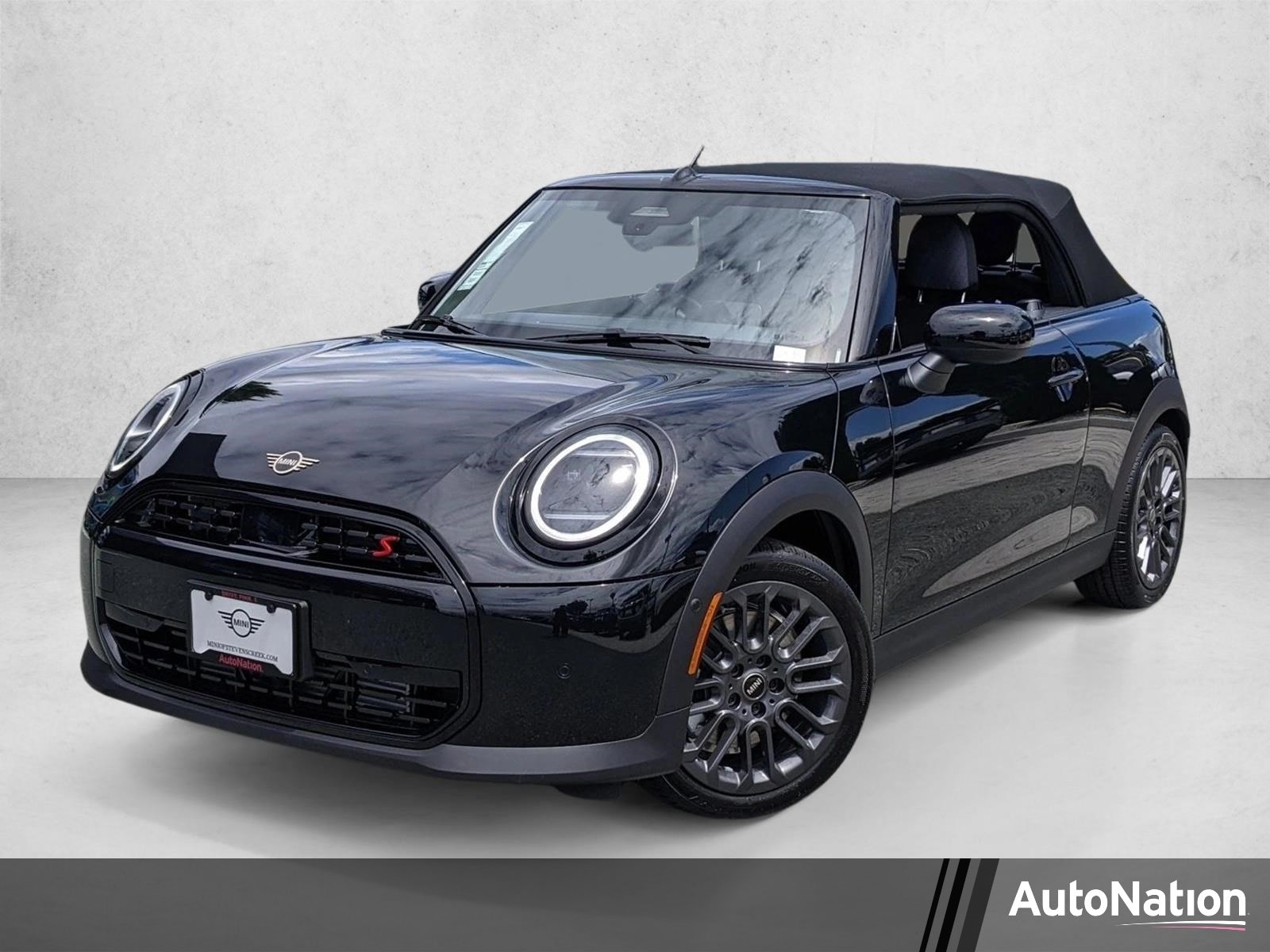 2026 MINI Convertible Cooper S Signature's photo