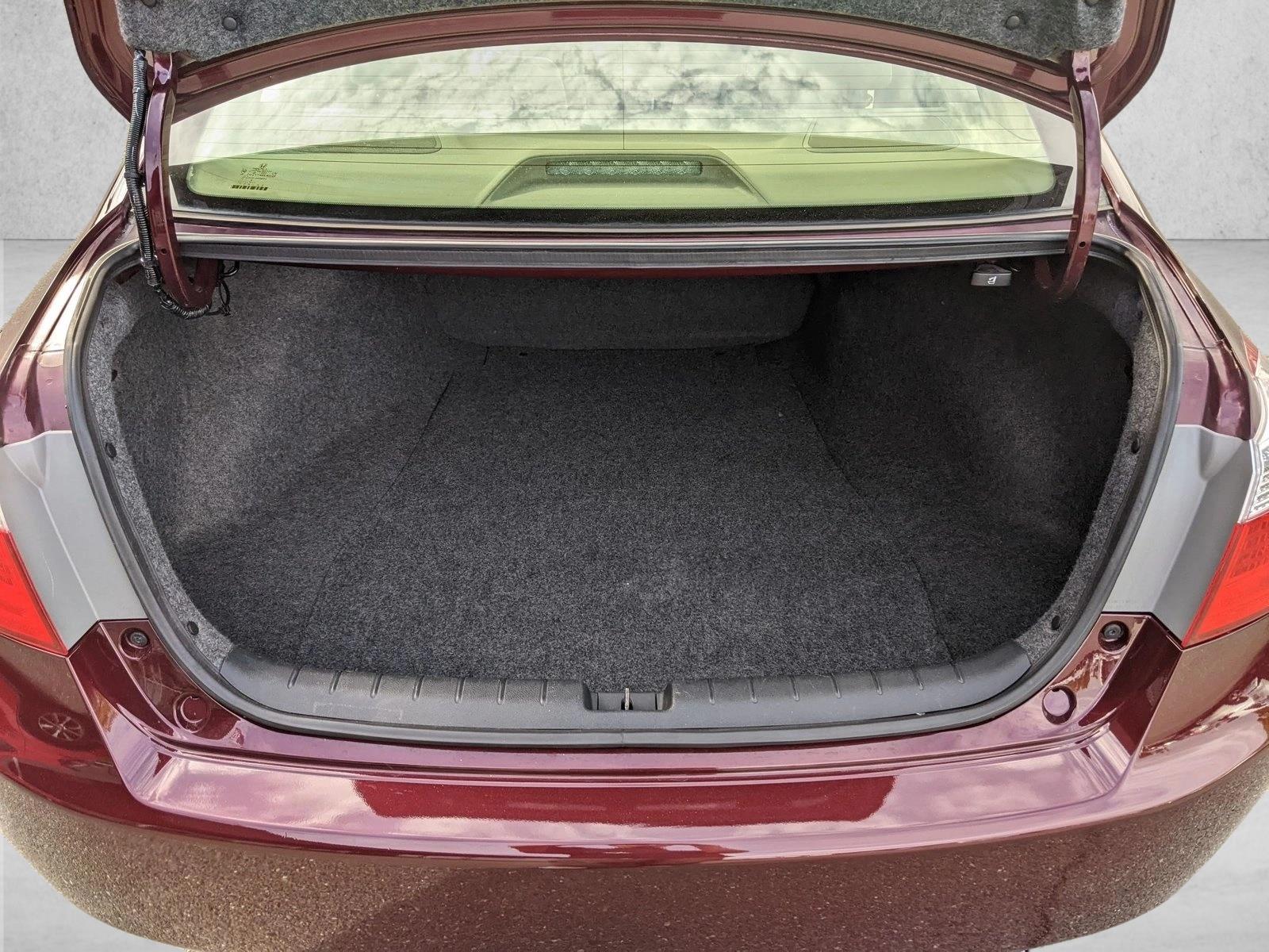 2013 Honda Accord LX - Photo 6
