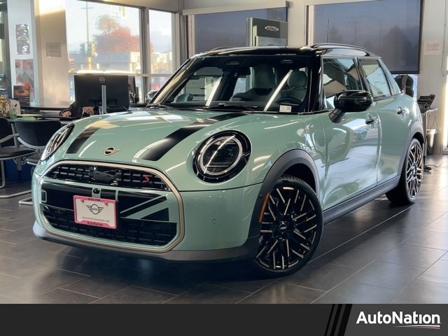 2026 MINI Hardtop 4 Door S's photo
